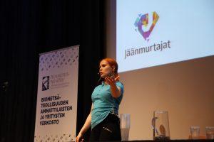 Karla Nieminen, Jäänmurtajat Oy, gave tips for better networking.
